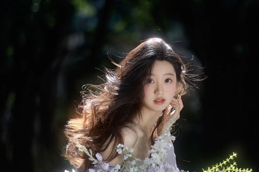 谢娜彻底塌房！这次张杰也救不了她